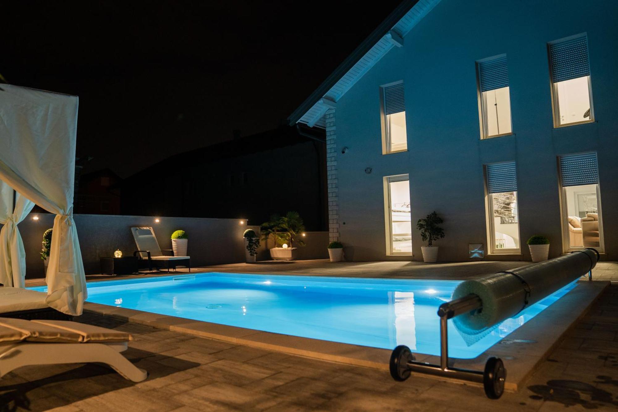 J&j Villa *